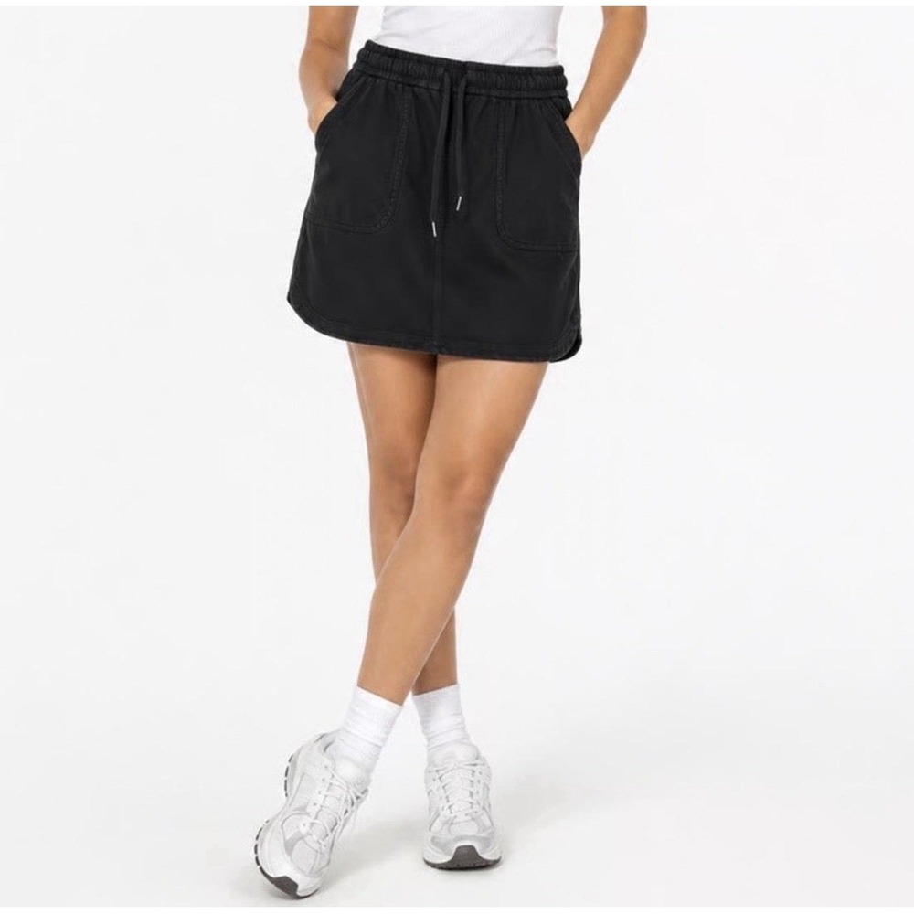 Athleta Farallon Elastic Waist Pull-On Skirt Women's Black Athleisure Size Small